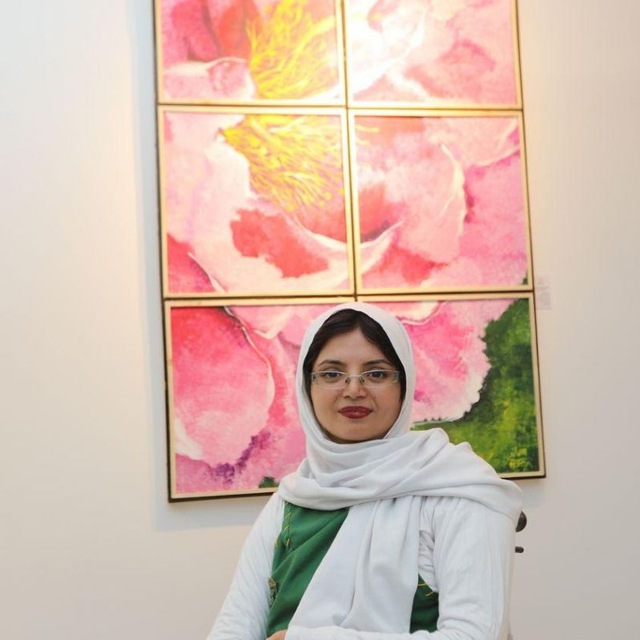 سمانه احسانی نیا