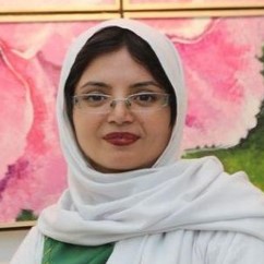 سمانه احسانی نیا
